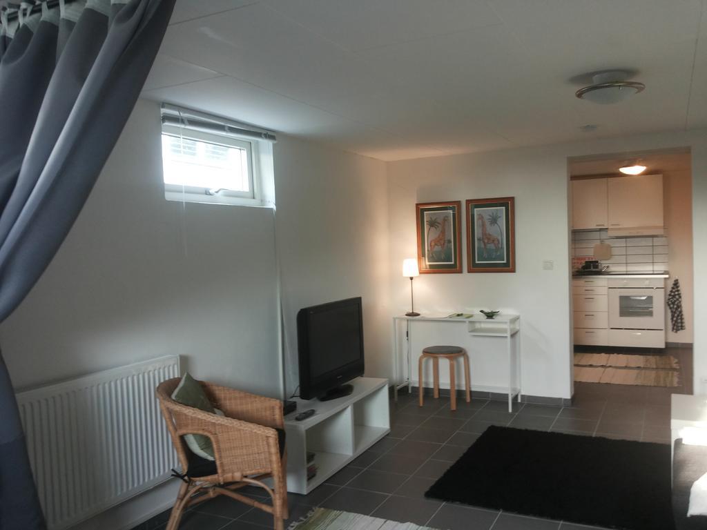 Laegenhet Lillisgarden Guest House Vallåkra Room photo
